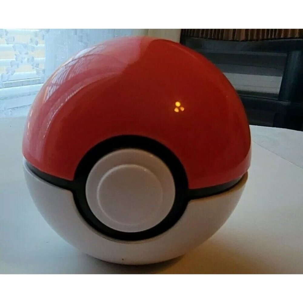 Zanzoon Pokemon Trainer Talking Pokeball Guessing Game 3.5 x 3.5 B-C21